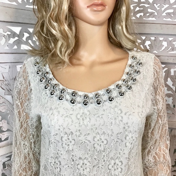 LaVanya Metallic Layered Lace Top Large - Picture 2 of 8